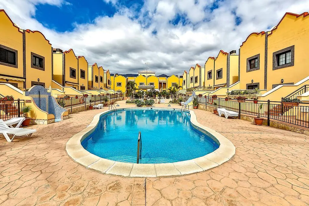 Apartment El Duque location